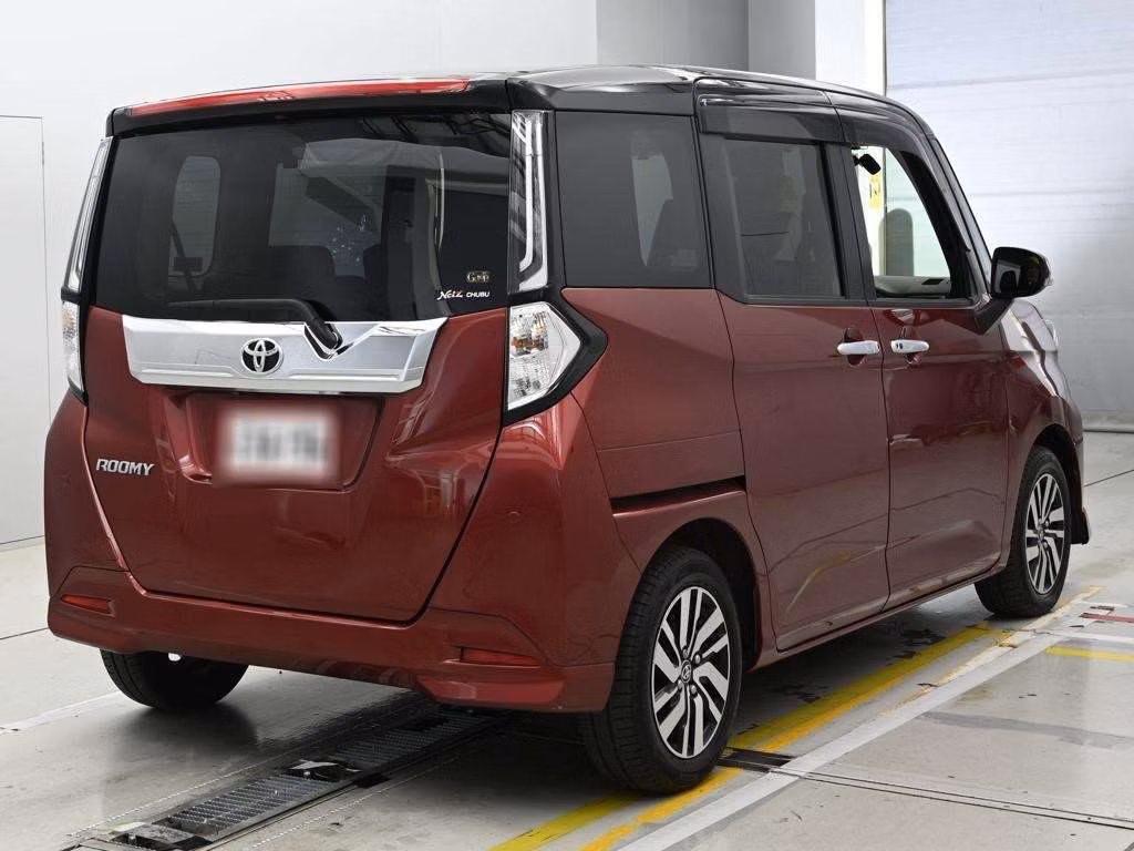 TOYOTA ROOMY