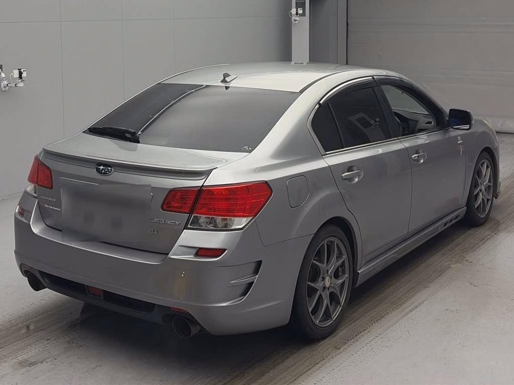 SUBARU LEGACY B4