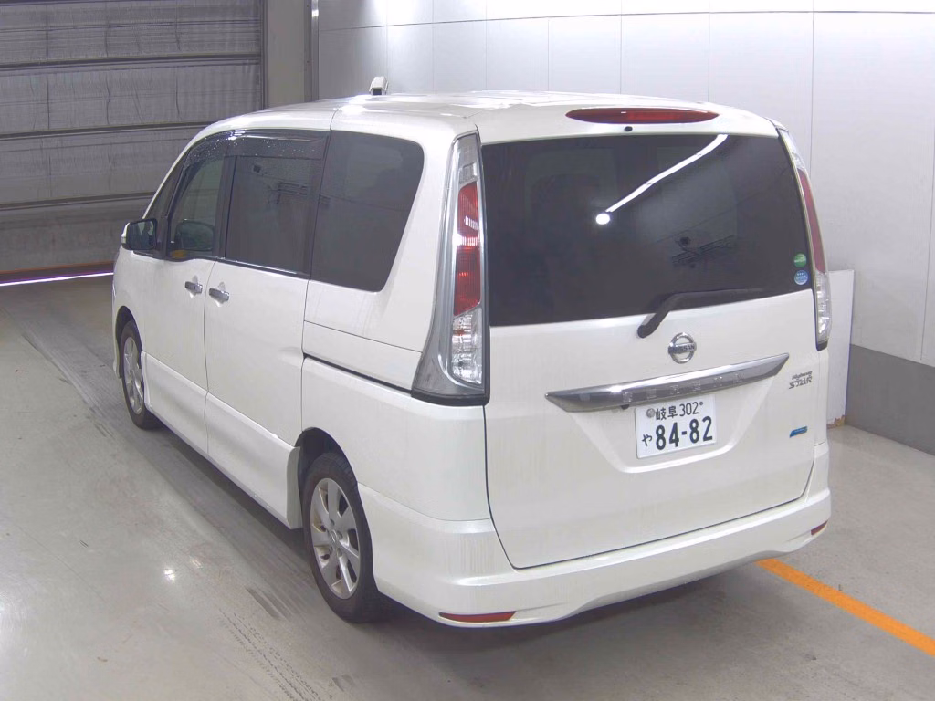 NISSAN SERENA