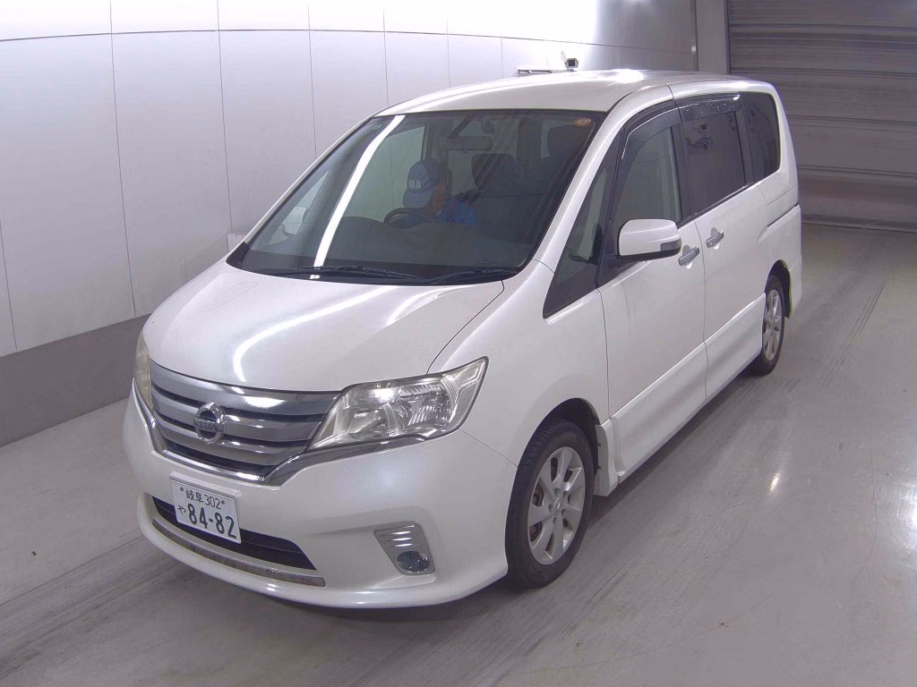 NISSAN SERENA