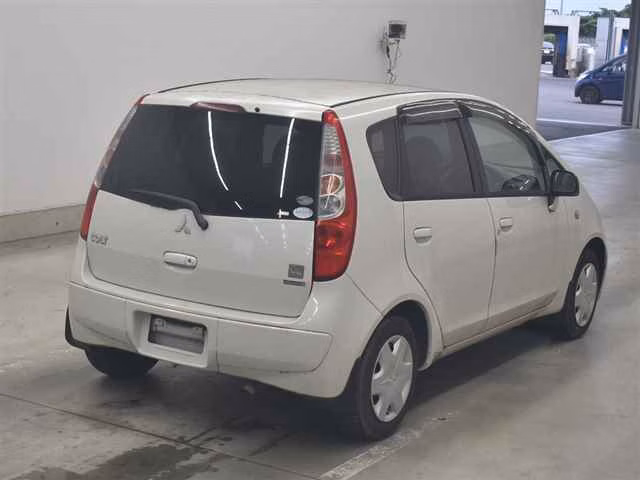 MITSUBISHI COLT