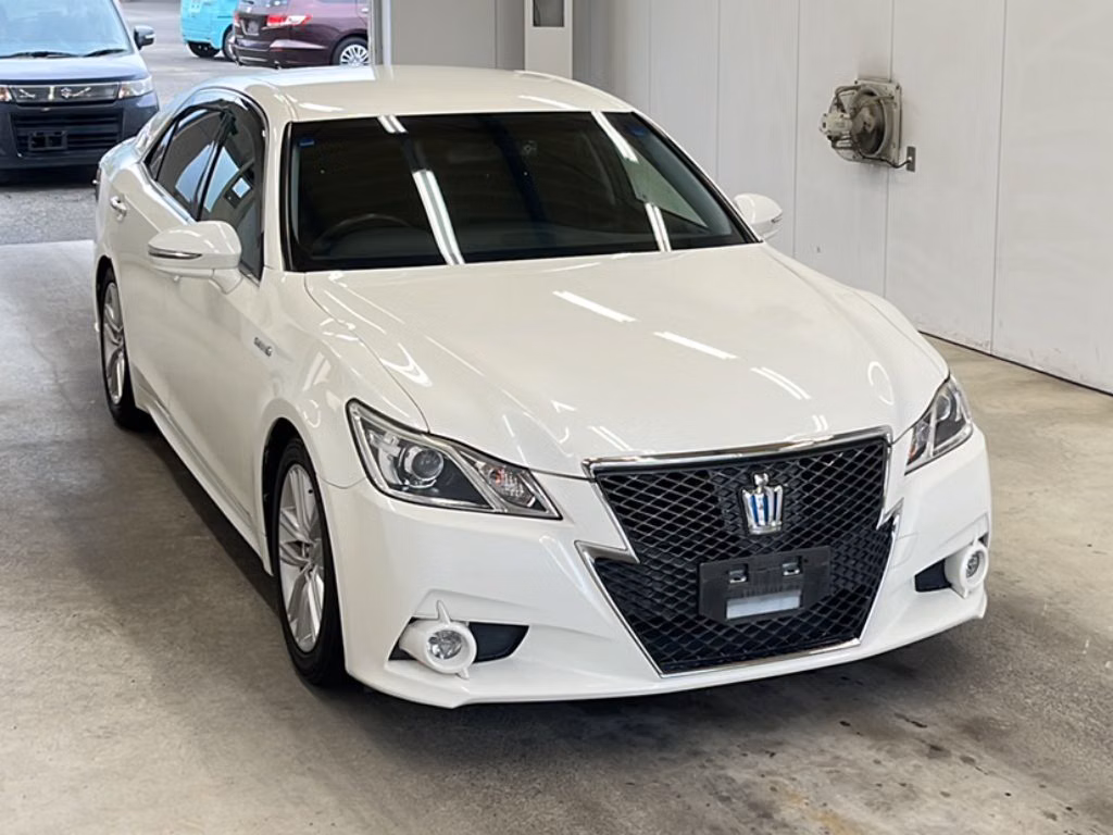 TOYOTA CROWN