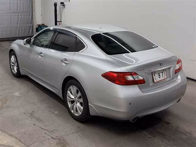 NISSAN FUGA