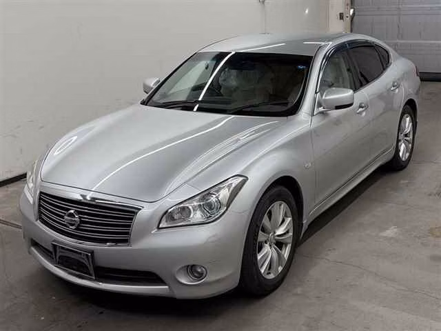 NISSAN FUGA