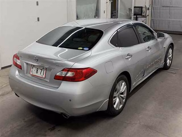 NISSAN FUGA