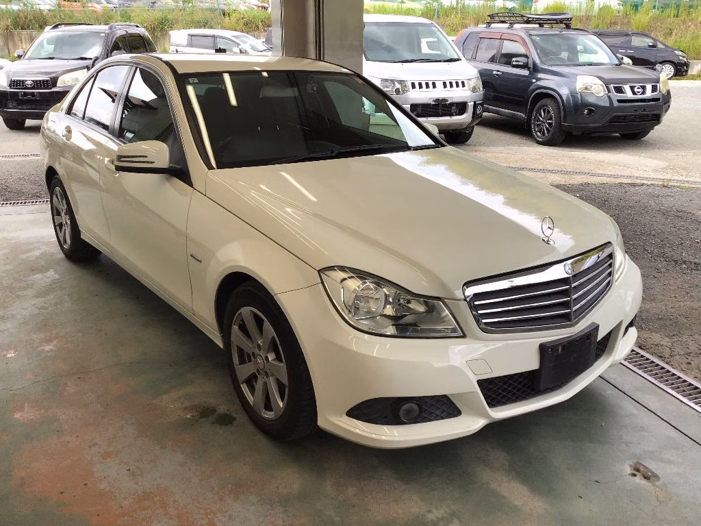 MERCEDES-BENZ C-CLASS