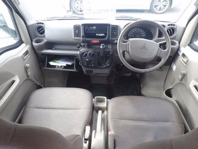 MITSUBISHI MINICAB