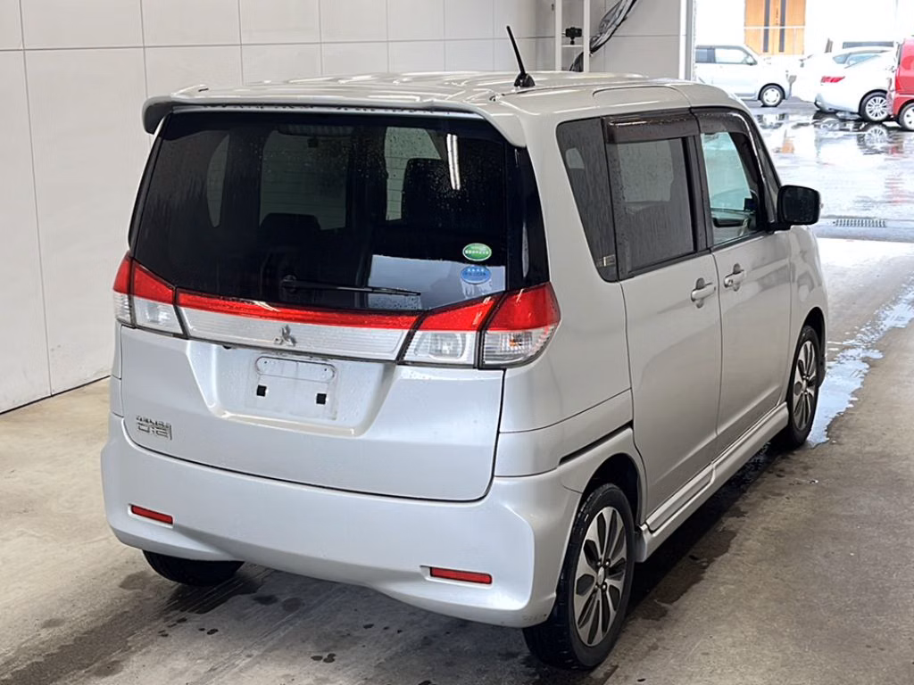 MITSUBISHI DELICA D:2