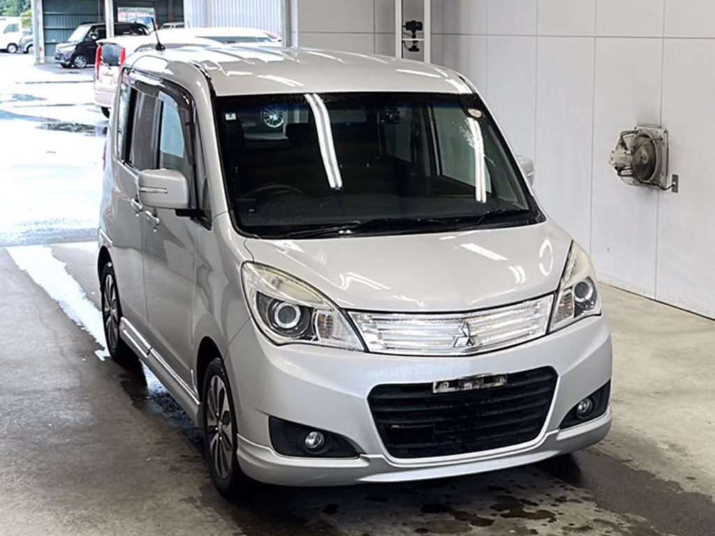 MITSUBISHI DELICA D:2