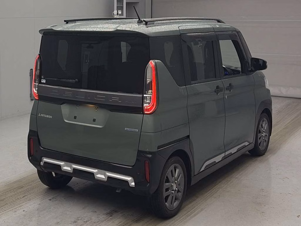 MITSUBISHI DELICA MINI