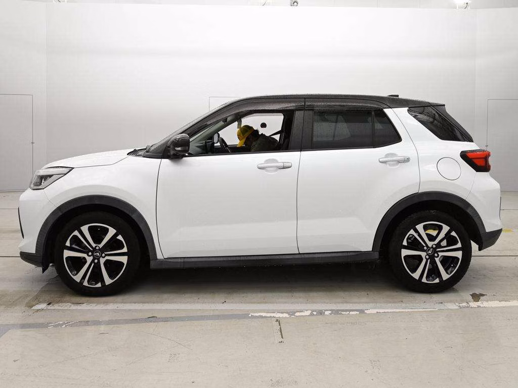 DAIHATSU ROCKY