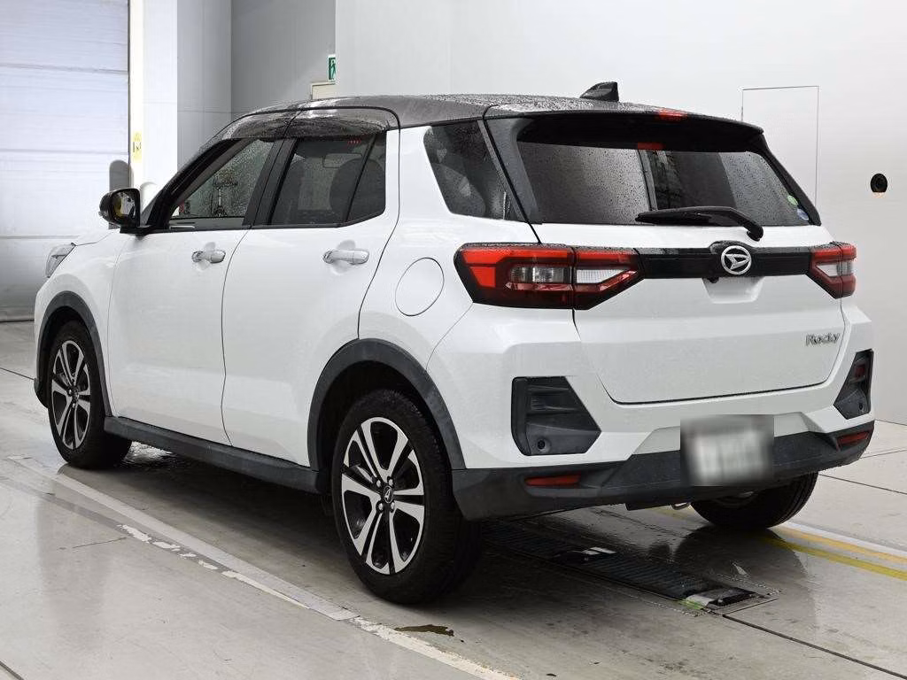 DAIHATSU ROCKY