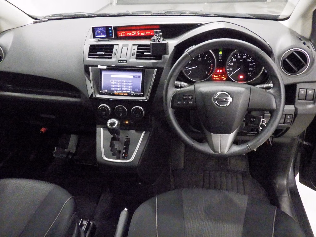 NISSAN LAFESTA
