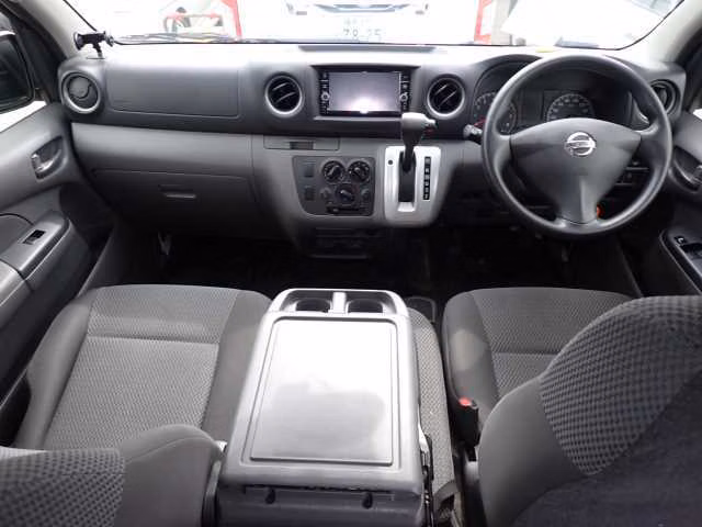 NISSAN NV350 CARAVAN