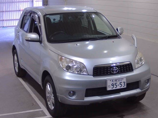 TOYOTA RUSH