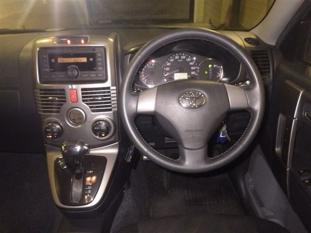 TOYOTA RUSH