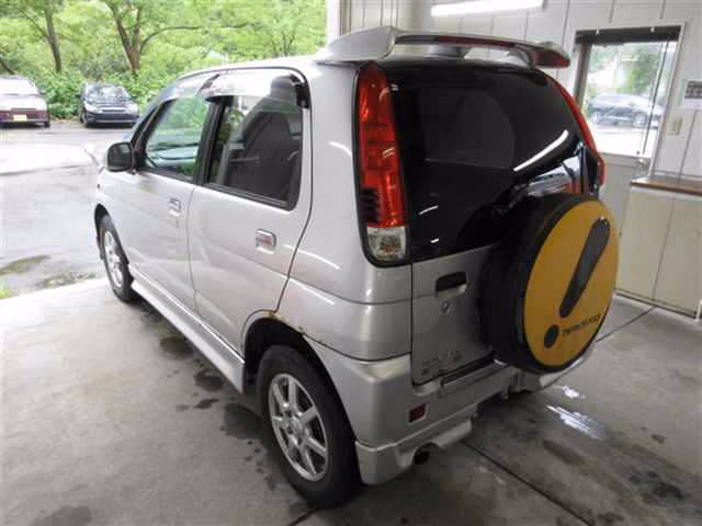DAIHATSU TERIOS KID