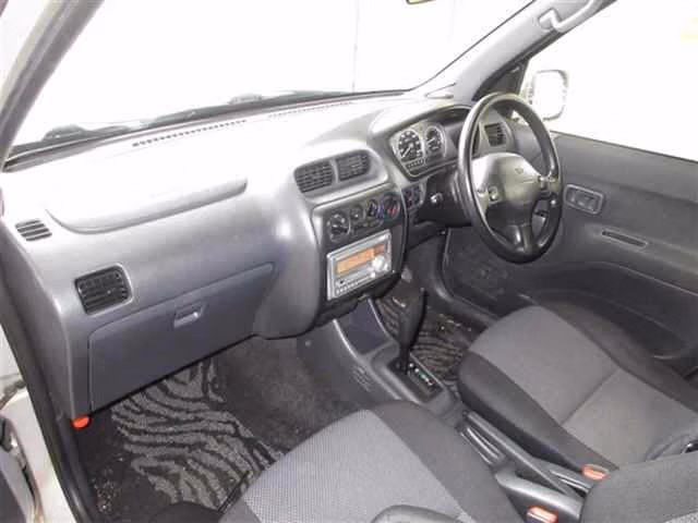 DAIHATSU TERIOS KID