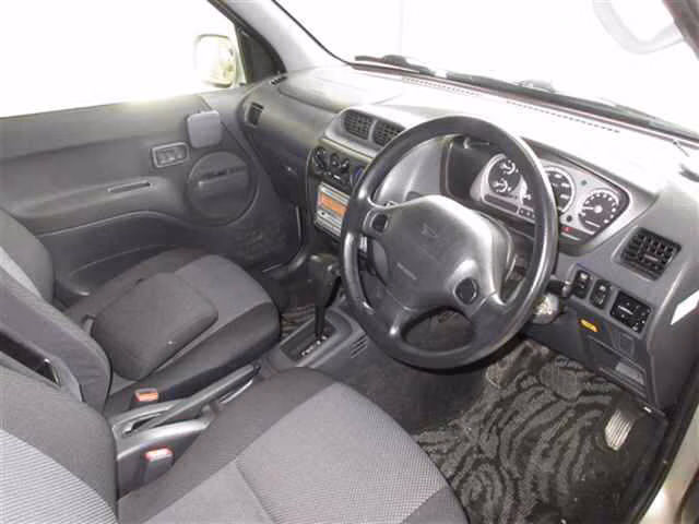 DAIHATSU TERIOS KID