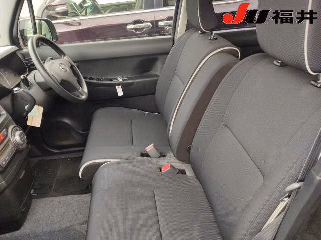 TOYOTA PIXIS SPACE