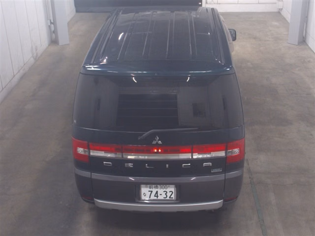 MITSUBISHI DELICA D:5