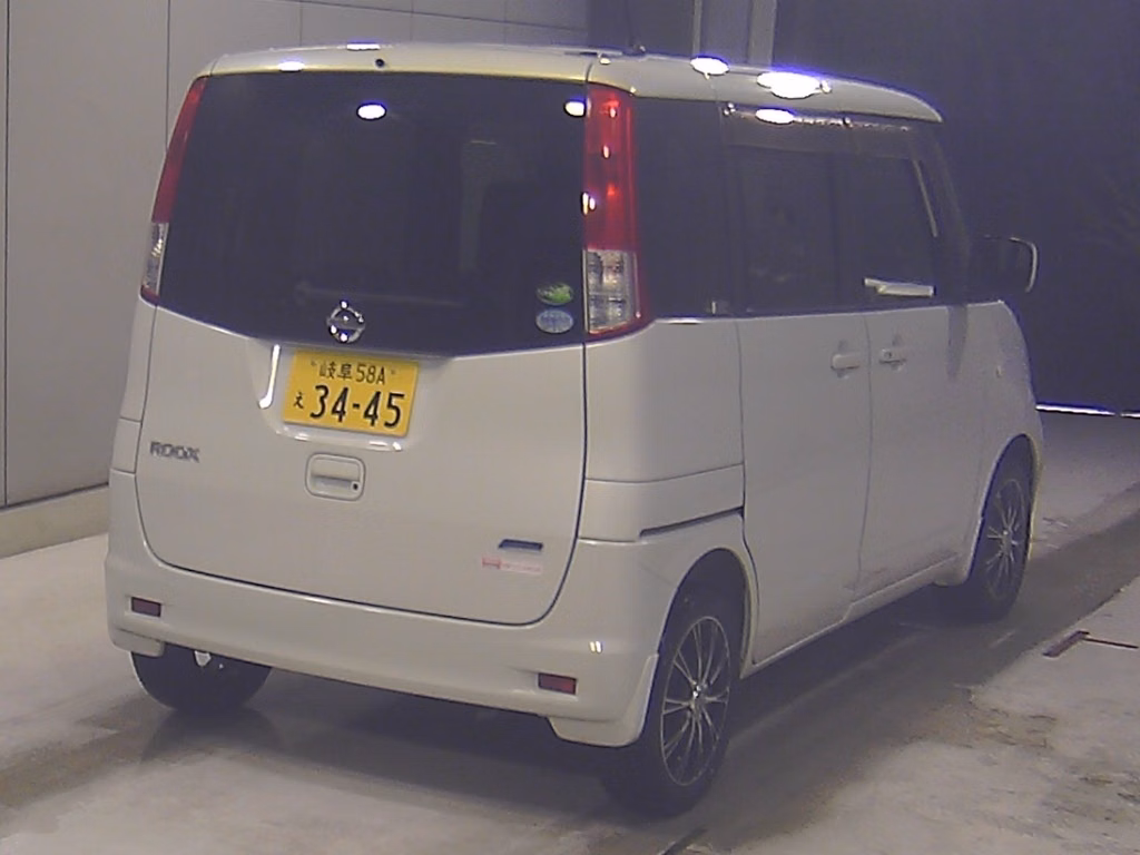 NISSAN ROOX