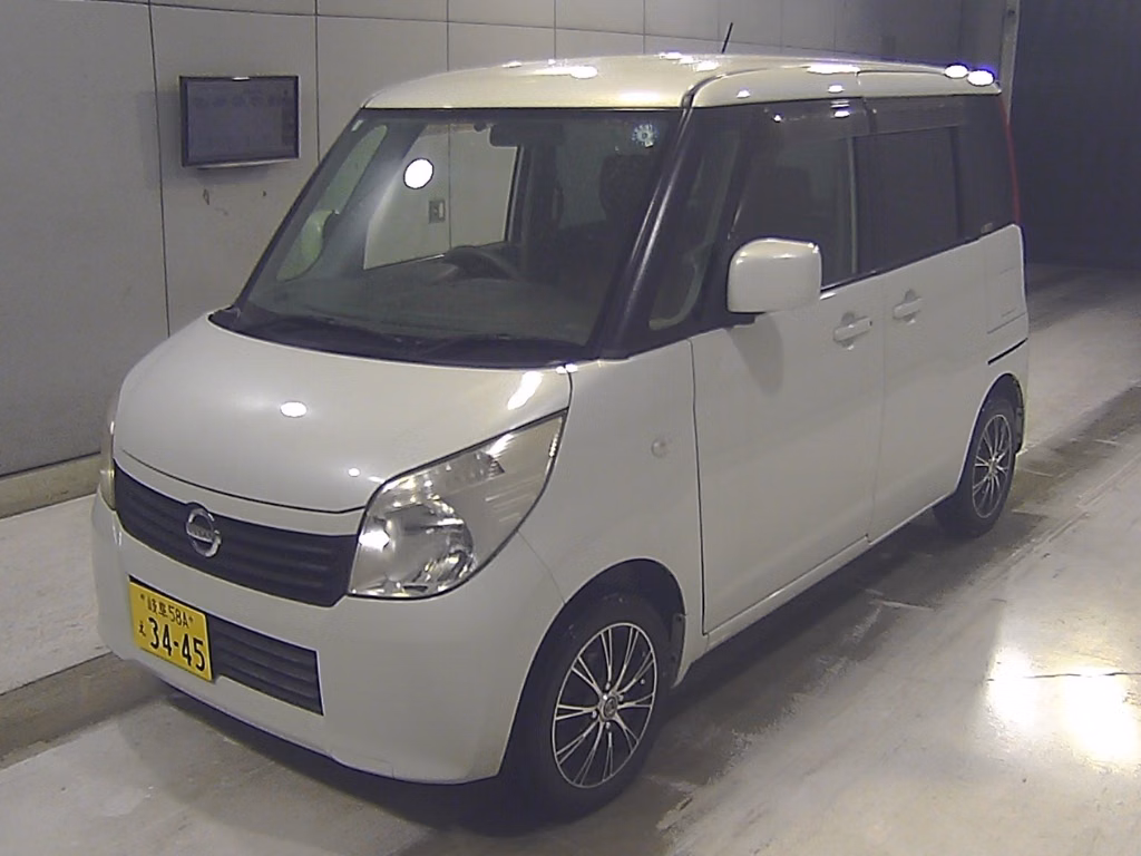 NISSAN ROOX