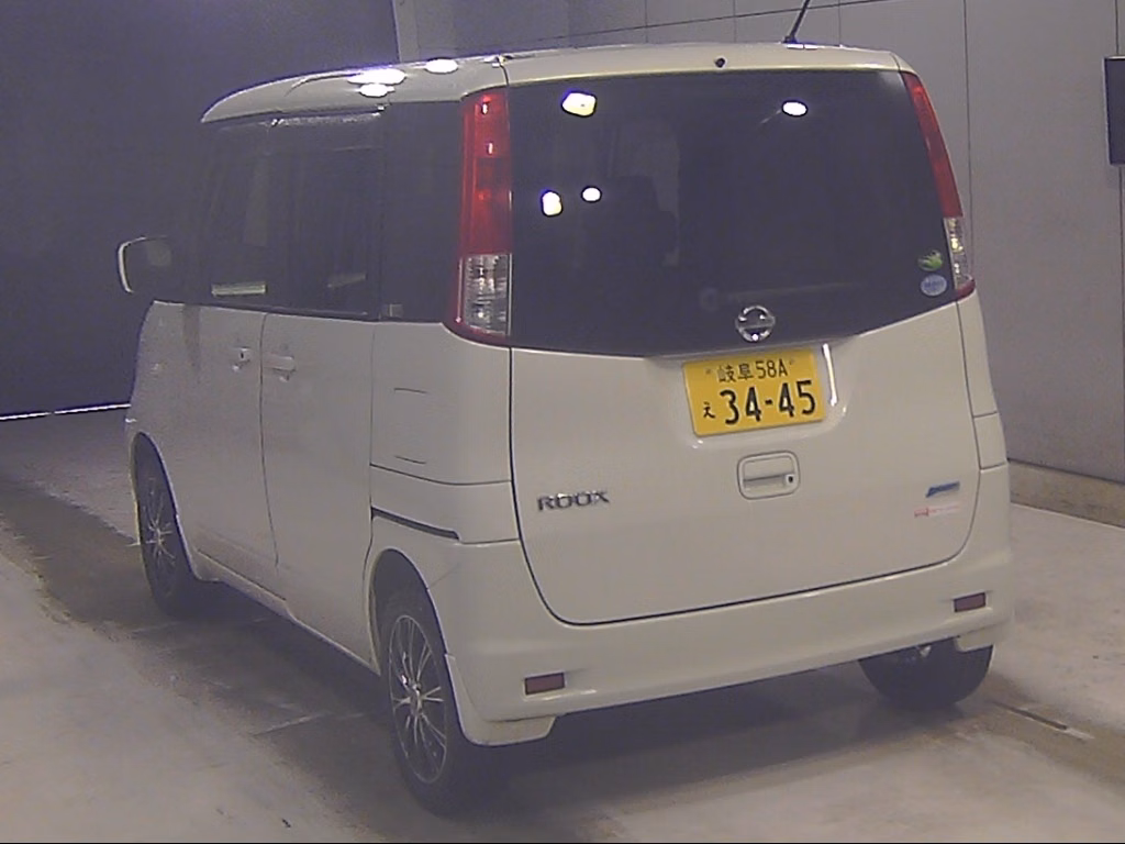 NISSAN ROOX