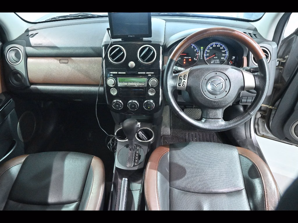 MAZDA VERISA