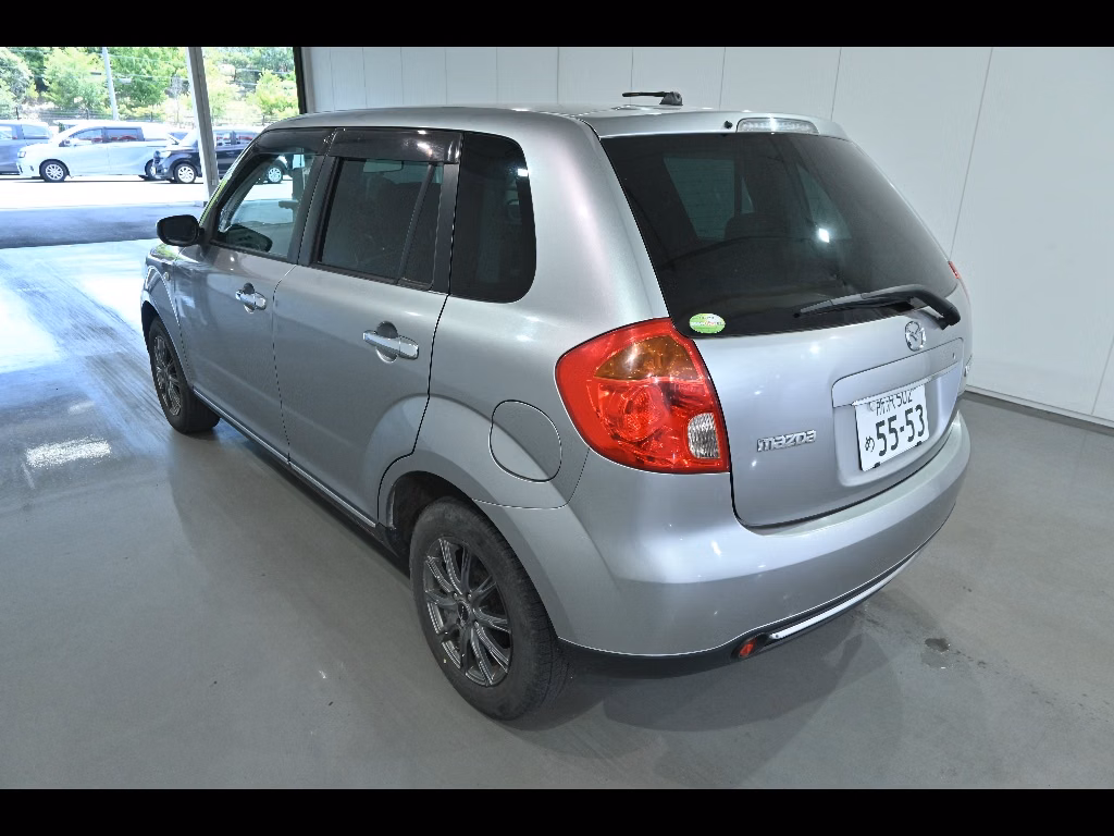 MAZDA VERISA