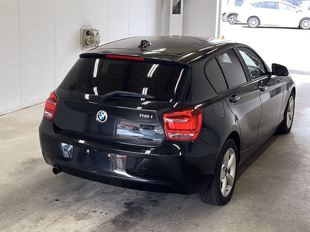 BMW 1-SERIES