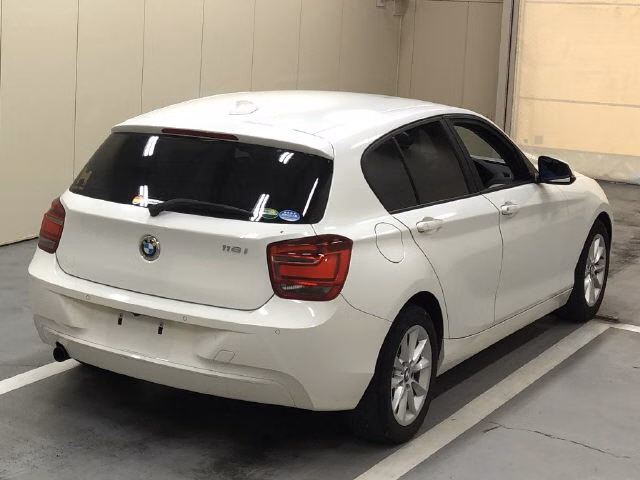 BMW 1-SERIES