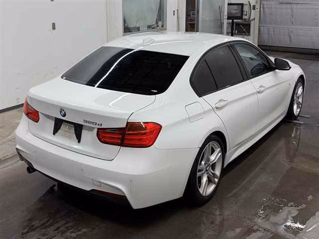 BMW 3-SERIES