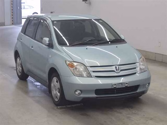 TOYOTA IST