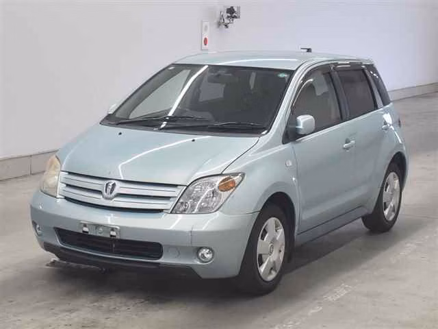 TOYOTA IST