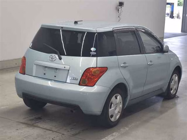 TOYOTA IST