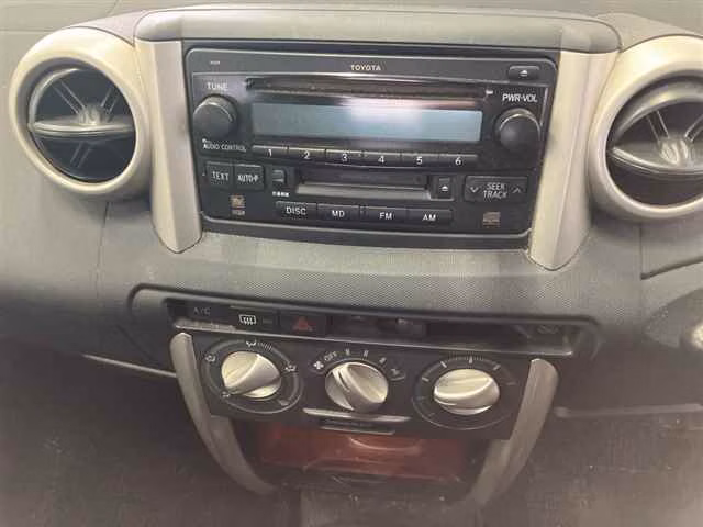 TOYOTA IST
