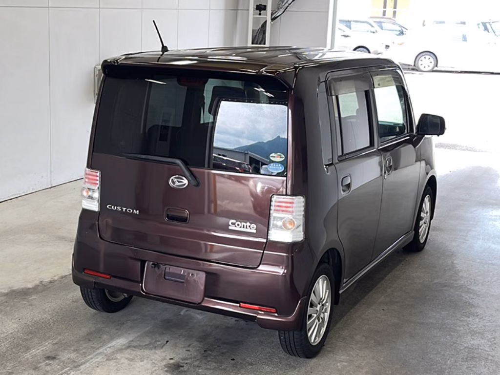 DAIHATSU MOVE CONTE