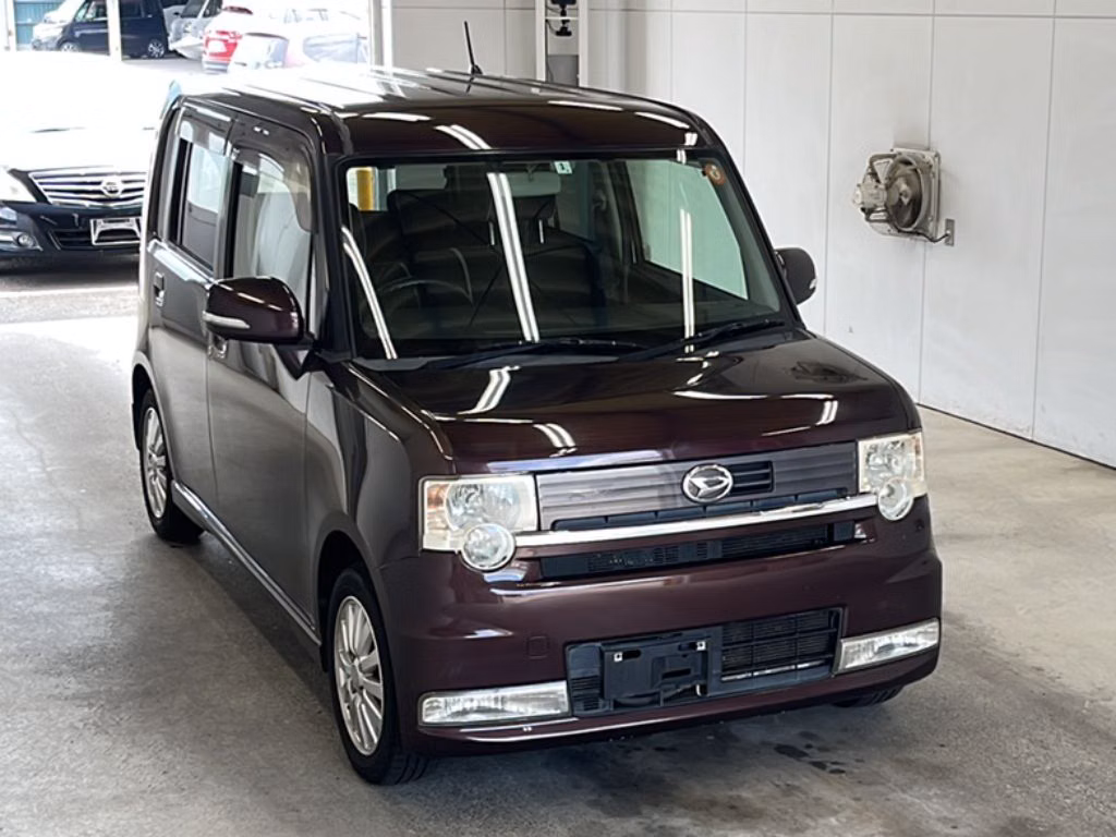 DAIHATSU MOVE CONTE