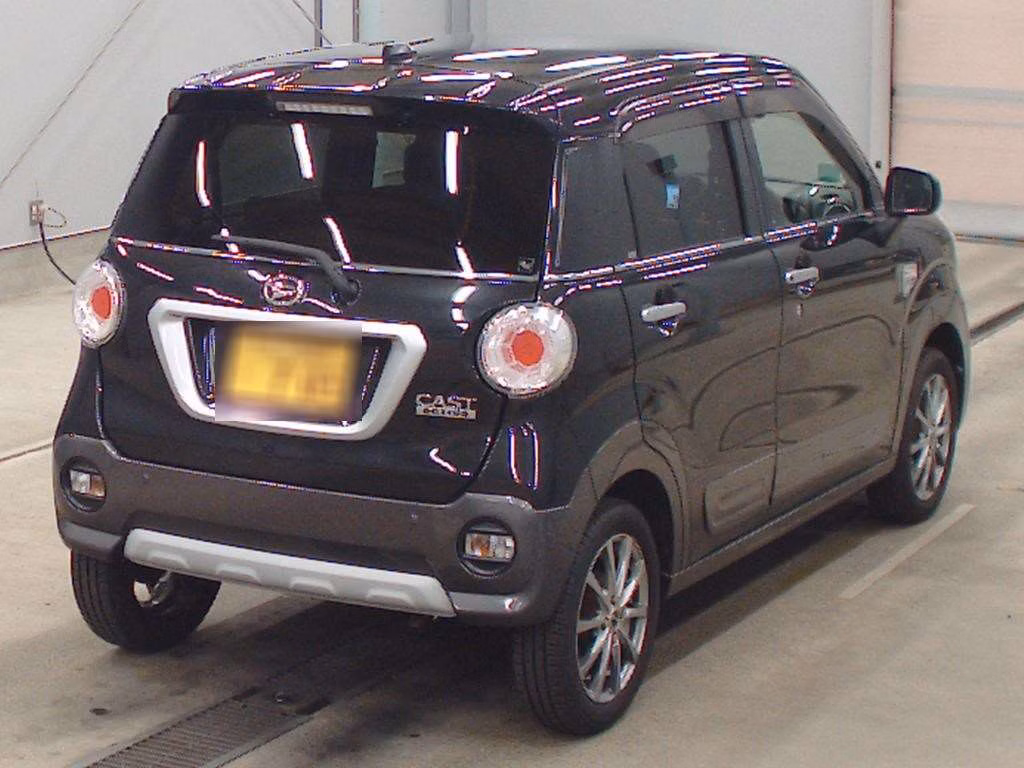 DAIHATSU CAST