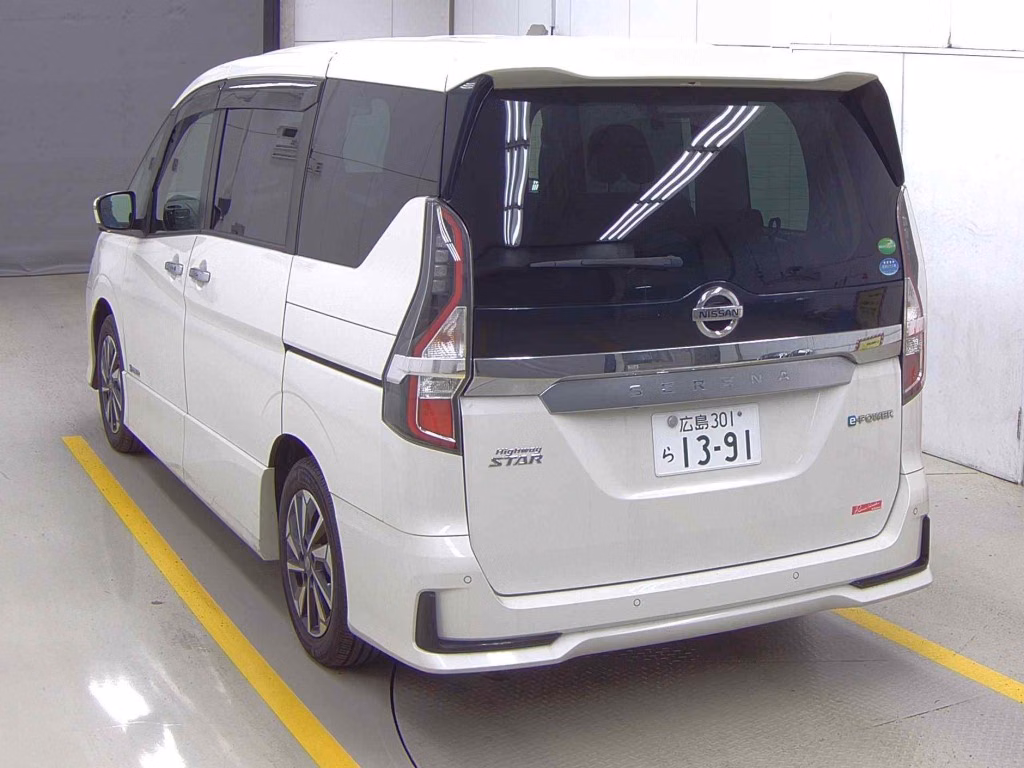 NISSAN SERENA