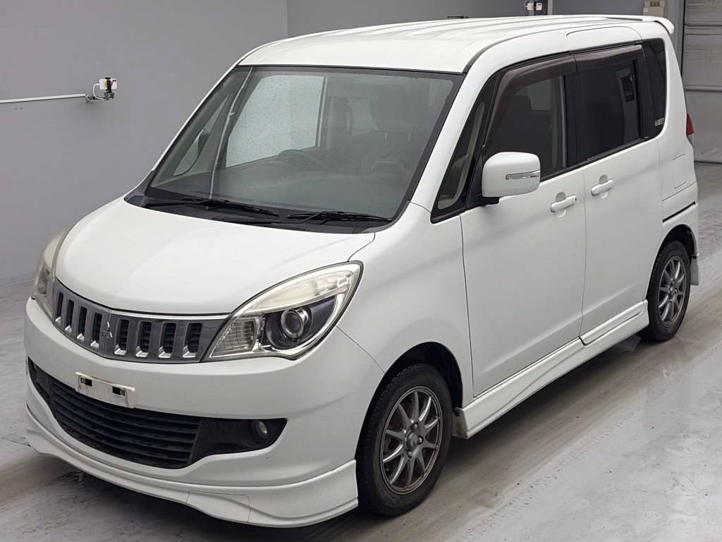 MITSUBISHI DELICA D:2