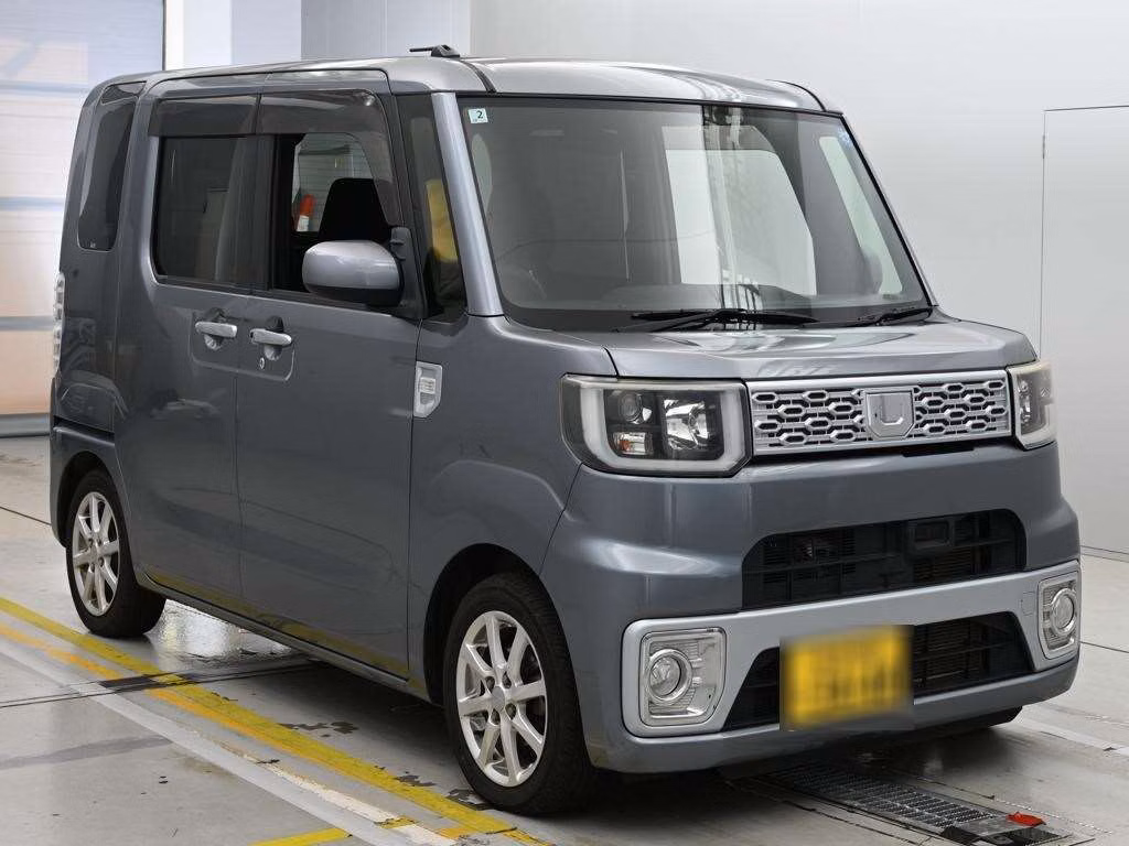 DAIHATSU WAKE