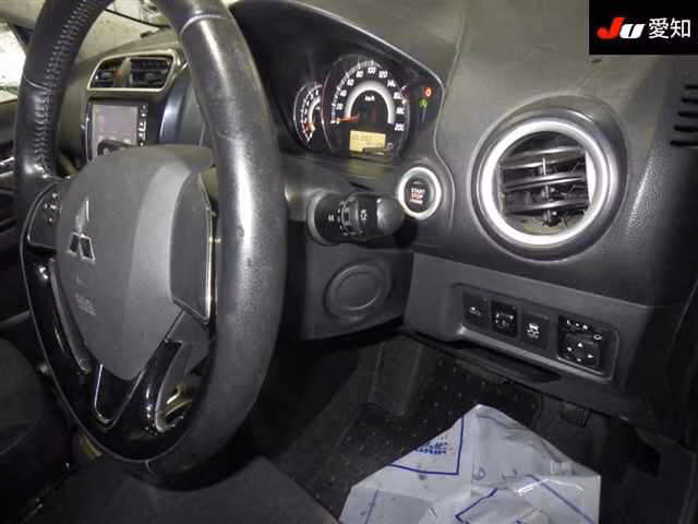 MITSUBISHI MIRAGE