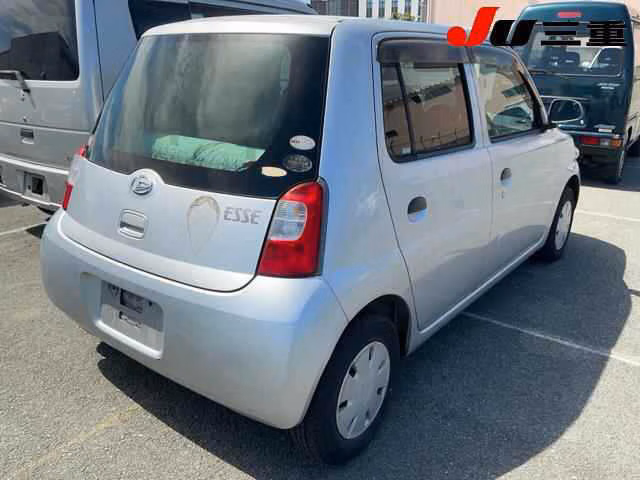 DAIHATSU ESSE