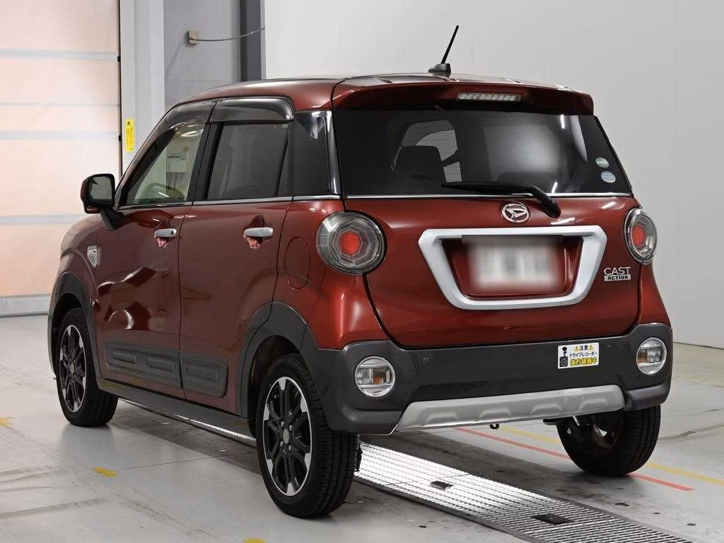DAIHATSU CAST