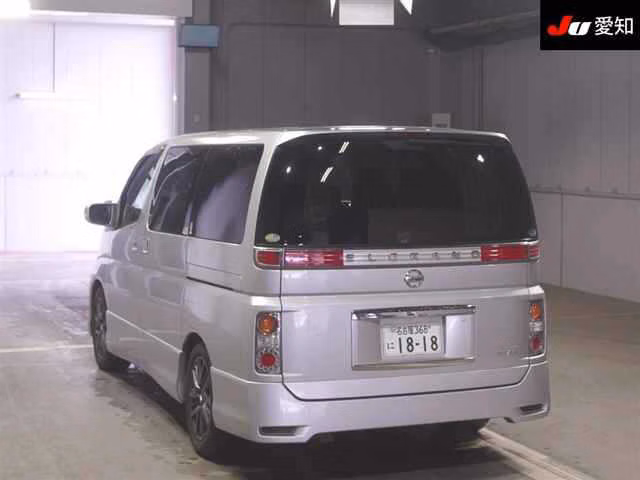 NISSAN ELGRAND