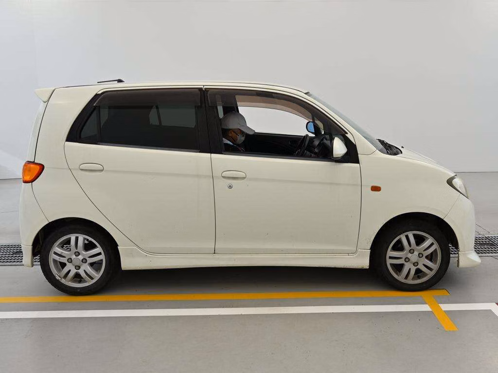 DAIHATSU MAX