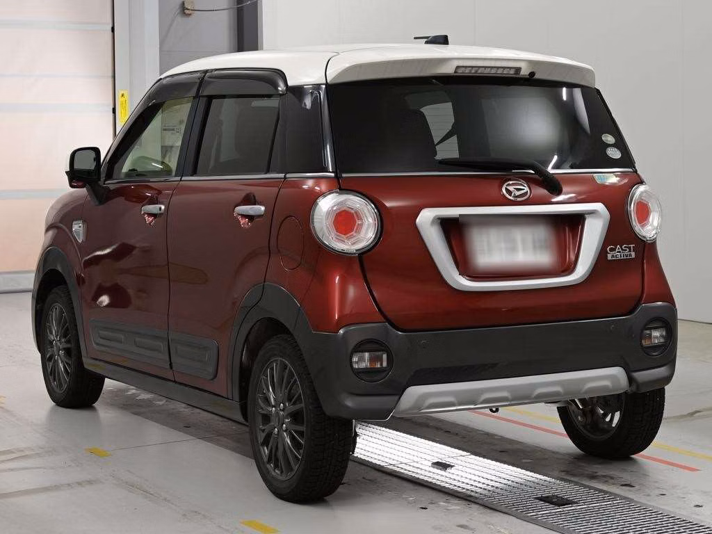 DAIHATSU CAST