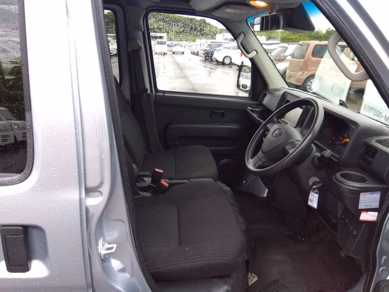TOYOTA PIXIS VAN